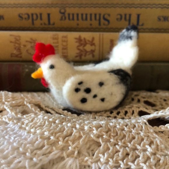 COPY - Set of 4 handmade needle felted chickens hens - Picture 5 of 16